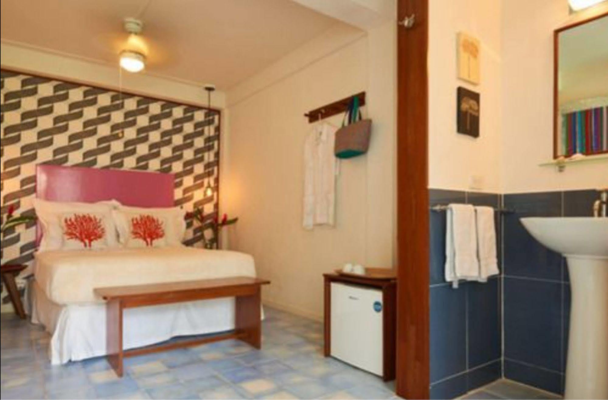 Casa del Rayo Verde, Hotelito Solidario Portobelo Exterior foto